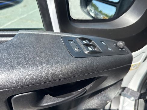 Used 2025 RAM ProMaster 2500 w/ Convenience Group FWD image 23