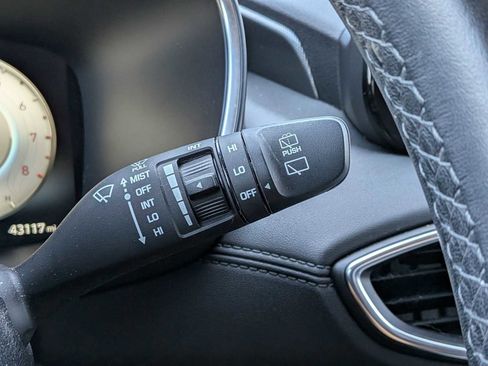 Used 2022 Hyundai Santa Fe SEL w/ Convenience Package image 25