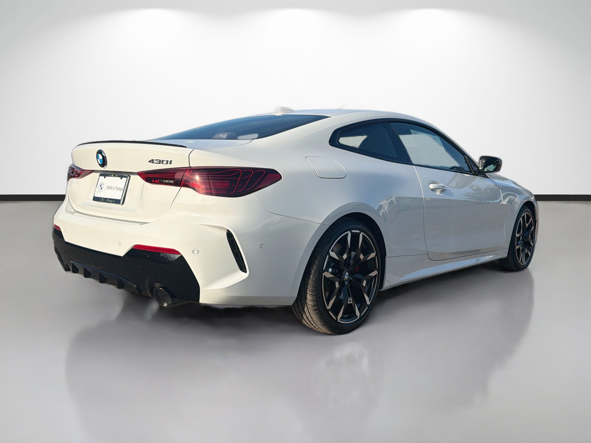 New 2026 BMW 430i Coupe w/ M Sport Package RWD image 3