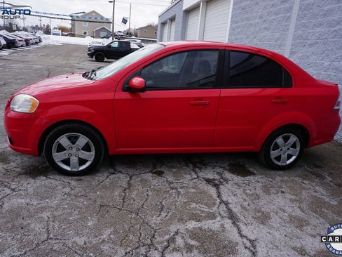 Used 2011 Chevrolet Aveo LT image 4