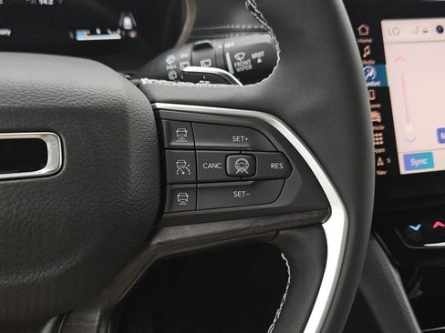 New 2026 Jeep Grand Cherokee Altitude RWD image 17