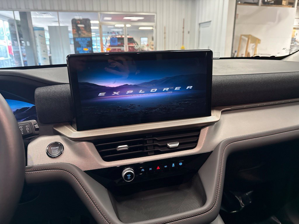 New 2026 Ford Explorer Active AWD/4WD image 19