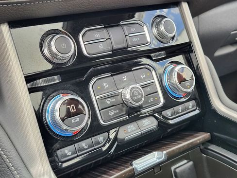 Used 2023 GMC Yukon Denali w/ LPO, Floor Liner Package AWD/4WD image 23