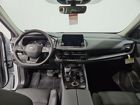 New 2026 Nissan Rogue SV w/ SV Premium Package image 18