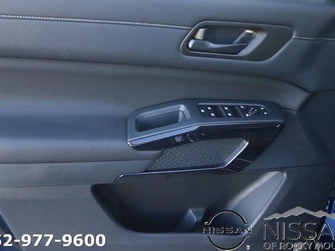 New 2026 Nissan Pathfinder SV image 7