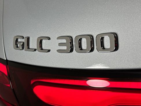 New 2026 Mercedes-Benz GLC 300 image 8