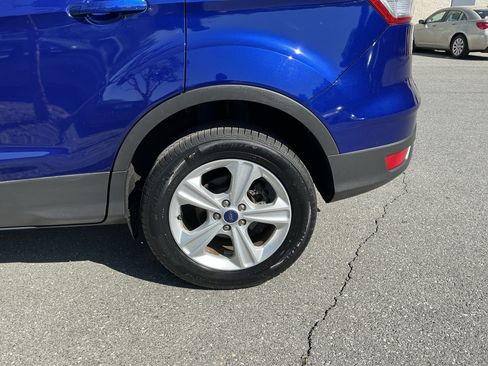 Used 2016 Ford Escape SE AWD/4WD image 9