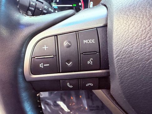 Used 2023 Lexus GX 460 Luxury w/ Accessory Package AWD/4WD image 21