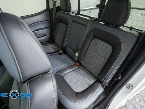 Used 2022 Chevrolet Colorado Z71 AWD/4WD image 33
