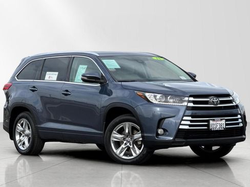 Used 2018 Toyota Highlander Limited image 1