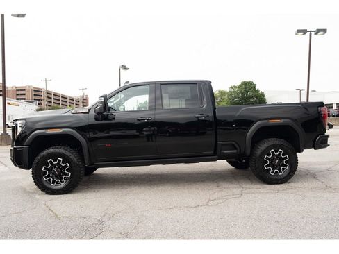 New 2026 GMC Sierra 2500 AT4X w/ LPO, Black Badging Package AWD/4WD image 5
