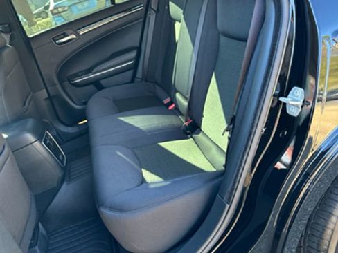 Used 2023 Chrysler 300 Touring w/ Sport Appearance Package image 9