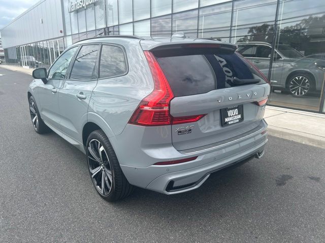 Used 2024 Volvo XC60 B5 Ultimate w/ Protection Package Premier AWD/4WD image 3