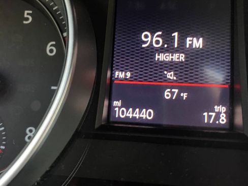 Used 2017 Volkswagen GTI Sport image 23