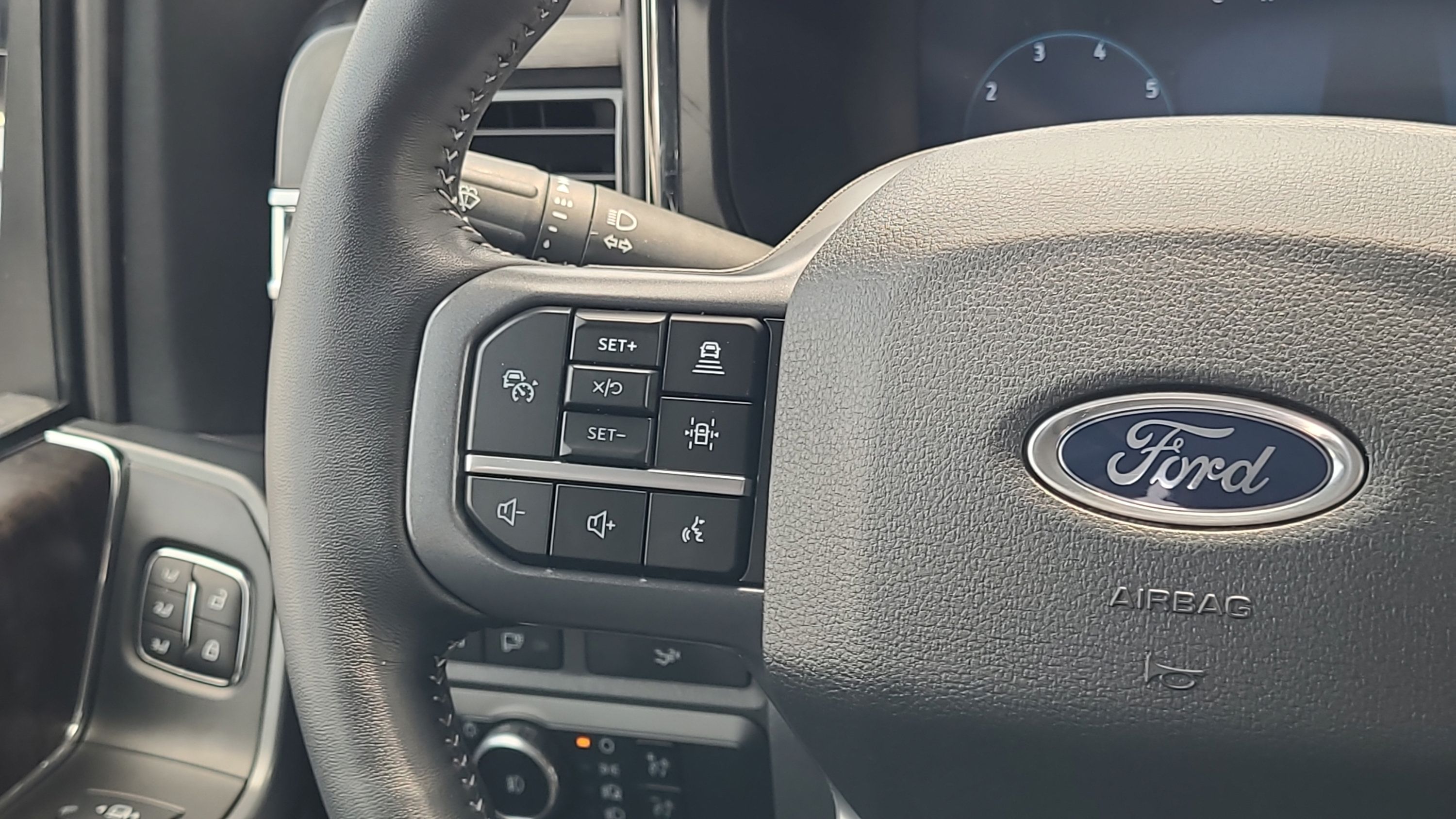 Used 2024 Ford F250 Lariat w/ Lariat Ultimate Package AWD/4WD image 14