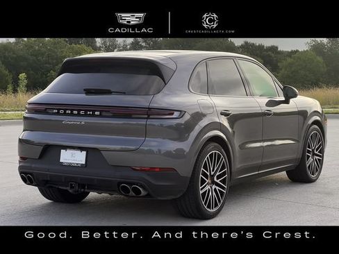 Used 2024 Porsche Cayenne S AWD/4WD image 3
