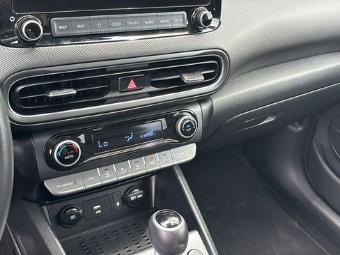 Used 2022 Hyundai Kona Limited AWD/4WD image 20