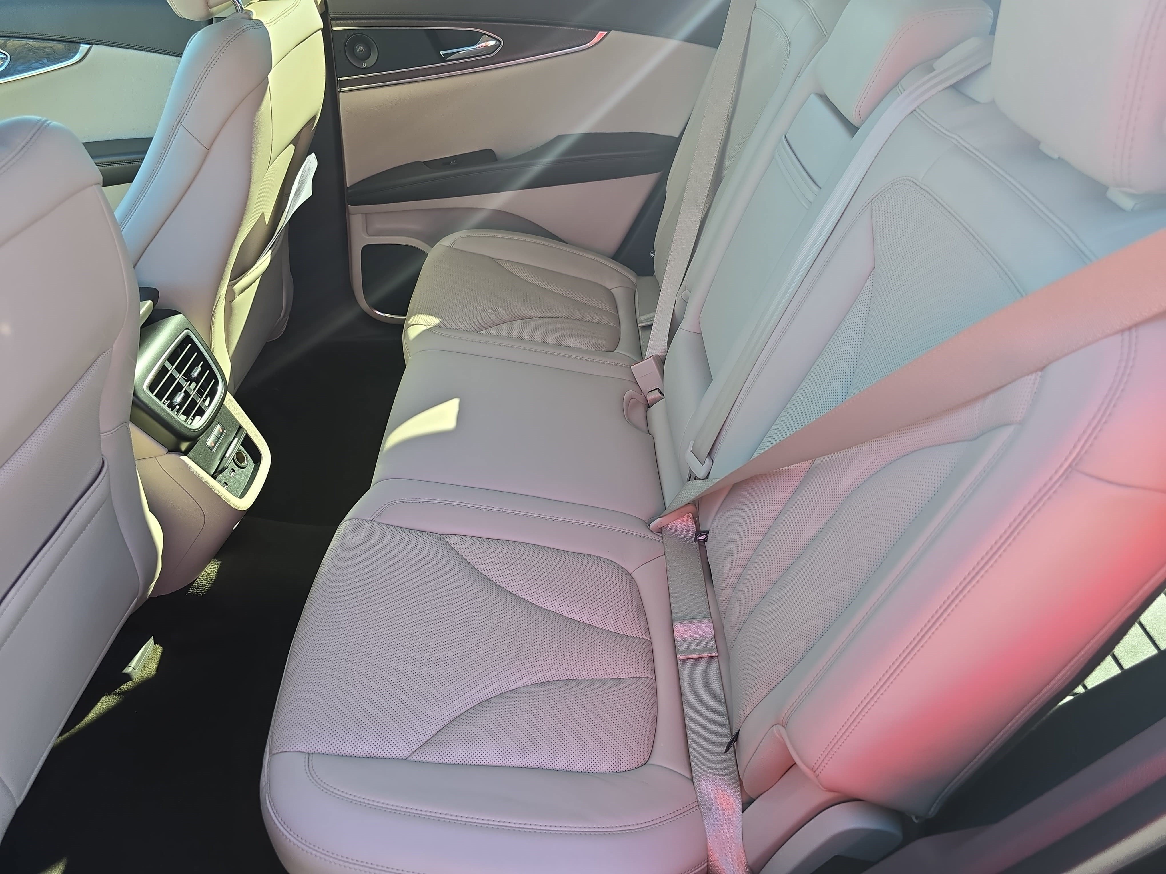 Used 2019 Lincoln Nautilus Reserve AWD/4WD image 13
