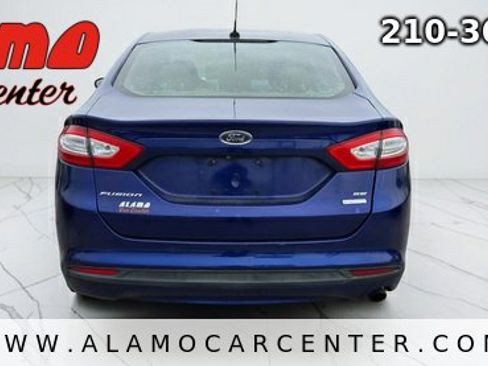Used 2016 Ford Fusion SE FWD image 4
