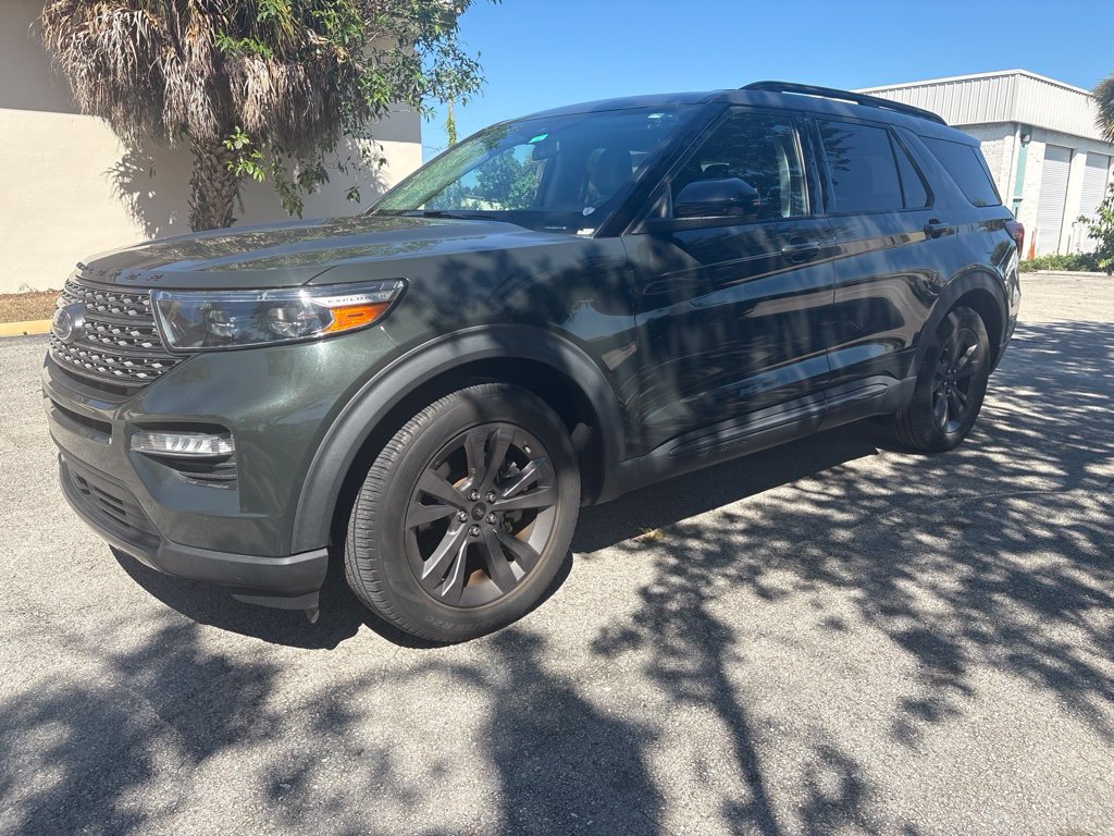 Used 2022 Ford Explorer XLT w/ Equipment Group 202A RWD image 1