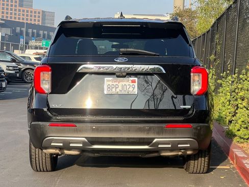 Certified 2020 Ford Explorer XLT w/ Equipment Group 202A image 7