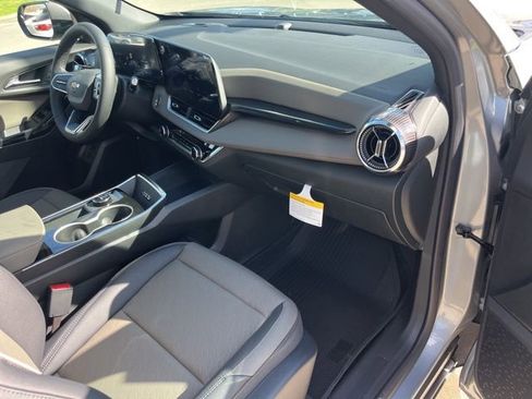 New 2026 Chevrolet Equinox LT image 33