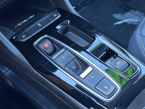 Used 2022 Chevrolet Bolt EUV Premier w/ Launch Edition image 22