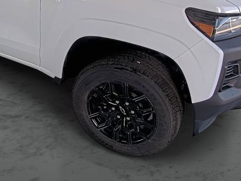 New 2026 Chevrolet Colorado W/T w/ WT Custom Package AWD/4WD image 16