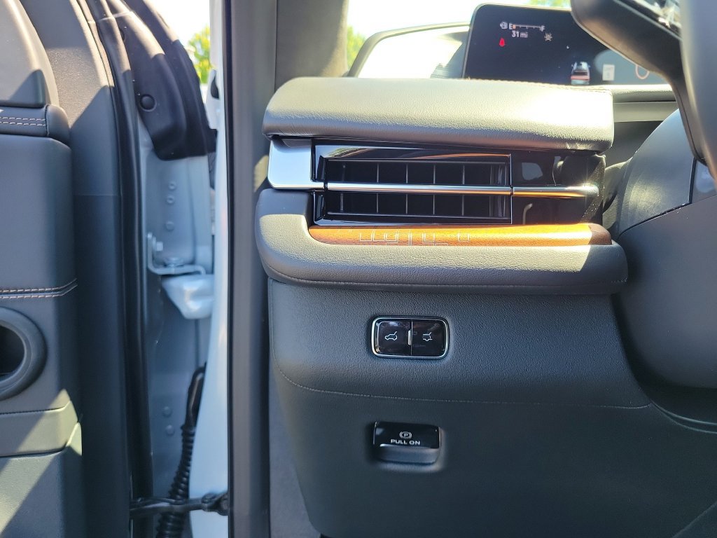 New 2026 Lincoln Navigator L Black Label AWD/4WD image 23