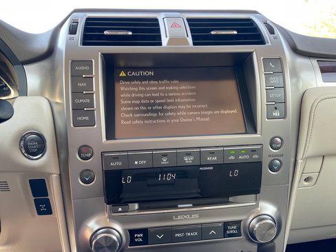 Used 2018 Lexus GX 460 Premium w/ Premium Package AWD/4WD image 32