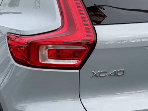 Certified 2024 Volvo XC40 B5 Ultimate w/ Protection Package Premier AWD/4WD image 26