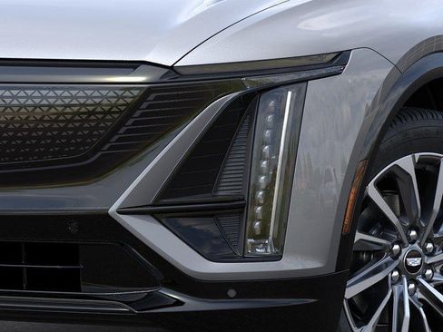 New 2027 Cadillac Lyriq Premium Sport RWD image 10