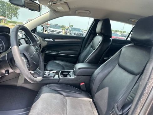 Used 2023 Chrysler 300 Touring L w/ Safetytec Plus Group RWD image 27