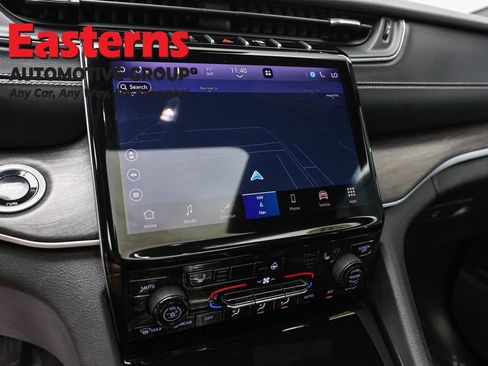 Used 2024 Jeep Grand Cherokee Limited 4xe AWD/4WD image 19