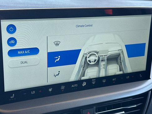 New 2025 Ford Escape SE image 18