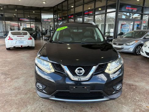 Used 2016 Nissan Rogue SL w/ SL Premium Package image 2