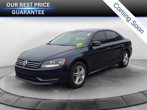 Used 2015 Volkswagen Passat 1.8T S image 1