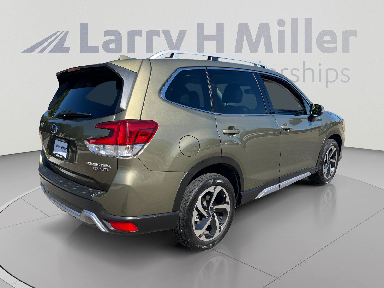 Certified 2023 Subaru Forester Touring AWD/4WD image 5