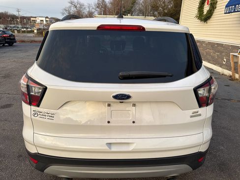 Used 2018 Ford Escape SE image 7