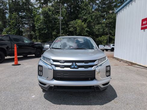 Used 2024 Mitsubishi Outlander Sport SE AWD/4WD image 3