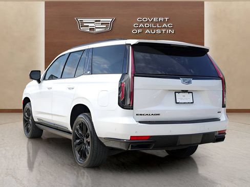 Certified 2023 Cadillac Escalade Sport Platinum RWD image 3