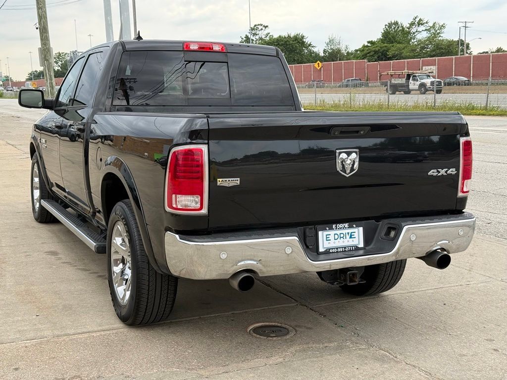 Used 2015 RAM 1500 Laramie w/ Convenience Group AWD/4WD image 9