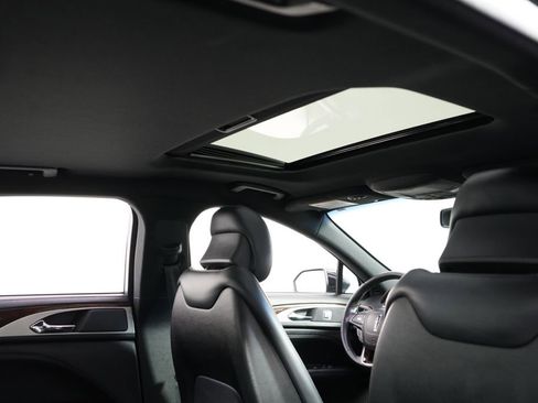 Used 2017 Lincoln MKZ Reserve FWD image 17