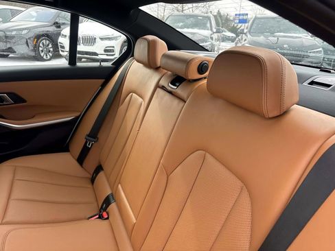 Used 2025 BMW 330i xDrive Sedan w/ Premium Package image 27