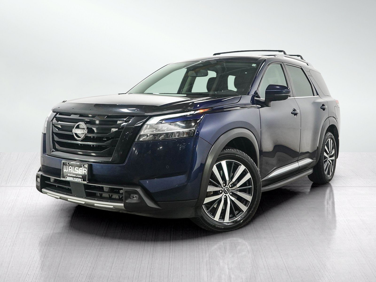 Used 2022 Nissan Pathfinder Platinum AWD/4WD image 1