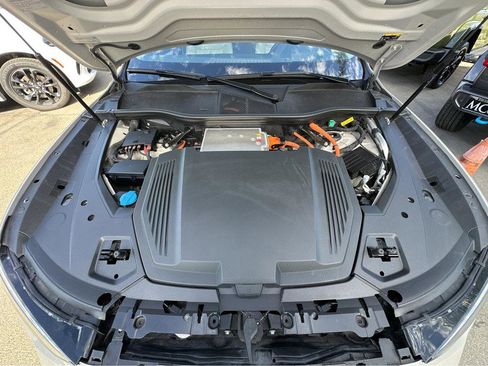 Used 2021 Audi e-tron Prestige w/ Prestige Package image 43