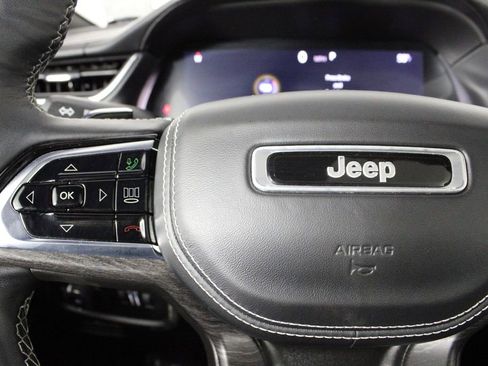 Used 2022 Jeep Grand Cherokee Overland w/ Adv Protech Group III image 25