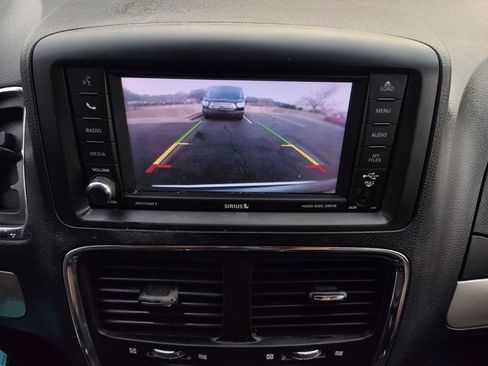 Used 2019 Dodge Grand Caravan GT image 9