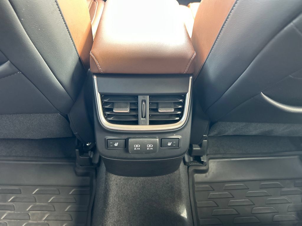Used 2021 Subaru Outback Touring AWD/4WD image 31