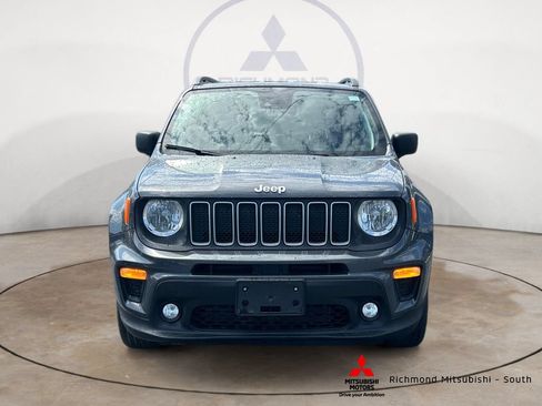 Used 2023 Jeep Renegade Latitude w/ Premium Group AWD/4WD image 8